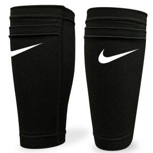 media nike porta espinillera negro