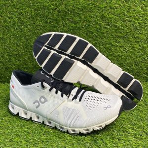 tenis on cloud blanco